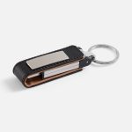 USB 2.0<br><br>Скорость чтения не ниже 12 мб/сек