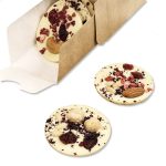 Медианты — это порционный шоколад круглой формы с орехами