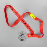 чтобы лейбл был пришит к одному или нескольким товарам в заказе: <br><ul class="list"><li>добавьте на лейбл нанесение «Пришив» и сделайте его групповым для всех товаров