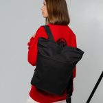 деловых и активных.<br><ul class="list"><li>Объем 20 л</li><li>Основное отделение на молнии</li><li>Внутренний карман из сетки</li><li>Наружный карман на молнии<br></li><li>Потайной карман на спинке</li><li>Мягкая вентилируемая спинка с сеткой</li><li>Водонепроницаемые молнии</li><li>Металлическая фурнитура</li><li>Выдерживает нагрузку до 10 кг<br></li></ul>