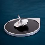 4–1 минута.<br><br>Поставляется в подарочной упаковке.<br><br>Дизайн: Алексей Чугунников.<br>Исключительное право: ООО «Проект 111».