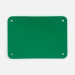 Rоллекция элементов кастомизации Soft Touch — это серия лейблов из искусственных материалов с ровной и матовой шелковисто-прорезиненной поверхностью. Гладкая фактура лейбла создает современный и минималистичный визуальный образ