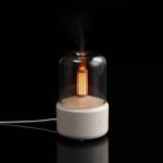 Увлажнитель mistFlicker создаст комфортный микроклимат в помещении и позволит деликатно ароматизировать воздух.<br><br>Добавьте ароматический раствор на водной основе или несколько капель эфирного масла — это поможет дополнительно расслабиться перед сном