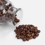 бархатистый вкус с пикантной пряностью и теплым древесно‑сладким послевкусием.<br><br>Coffeedence. Только уверенность.Состав: кофе натуральный жареный в зернах