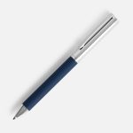 Приятно тяжелая металлическая ручка с покрытием софт-тач.<br><ul class="list"><li>Механизм ручки: поворотный.</li><li>Корпус ручки разбирается