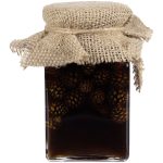Сосновые шишки придают варенью Real Jam уникальный хвойный аромат и легкую смолистую нотку. Такое варенье станет отличным дополнением к чаю или оригинальным ингредиентом для соусов. <br><br>Погрузитесь в мир лесных ароматов и хвойной магии!Состав: зеленая сосновая шишка