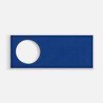 Лейбл из ПВХ с вырубкой — необычный и стильный элемент кастомизации.<br>Он предполагает несколько вариантов дизайнерских решений:<br><ul class="list"><li>нашить только лейбл с вырубкой — получится яркая и индивидуальная деталь