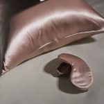 которая обеспечивает идеальную посадку без давления на лицо.