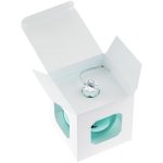 объединив глянцевые шары Finery Gloss с матовыми шарами <a rel="nofollow" target="_blank" href="https://gifts.ru/catalog/mod/elochnyy-shar-finery-matt-8-sm-matovyy">Finery Matt</a> из той же серии.</p>