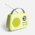 <p>В радиоприемнике «Fresh РП-343» удачно сочетаются внешний ретро-стиль и современные функции воспроизведения музыки.</p>Приемник работает в УКВ-диапазоне