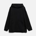 актуальному крою и начесу с изнаночной стороны худи Snuggie хорошо садится по фигуре и создает приятный объемный эффект: в нем хочется гулять подольше