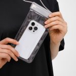 Прозрачный водонепроницаемый чехол для телефона Aqualock — отличный выбор для активного отдыха
