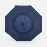 он не просто укроет от дождя