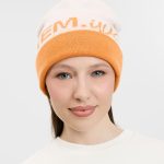 5см:<br>- гладкий однотонный или с вывязанным логотипом;<br>цвет отворота: один (может отличаться от основного цвета шапки)