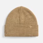Шапка Ribelle — это практичная двухслойная модель из акрила