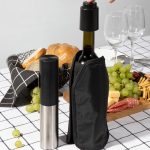 и напиток сохранит свои свежесть и вкус.</li><br><li>Инструкция и подарочная коробка.<br></li></ul>Штопор работает от 4 батареек типа АА (в комплект не входят). 