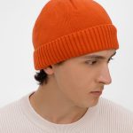 не сковывая движений.<br>Износостойкий акрил неприхотлив в уходе