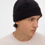 не сковывая движений.<br>Износостойкий акрил неприхотлив в уходе