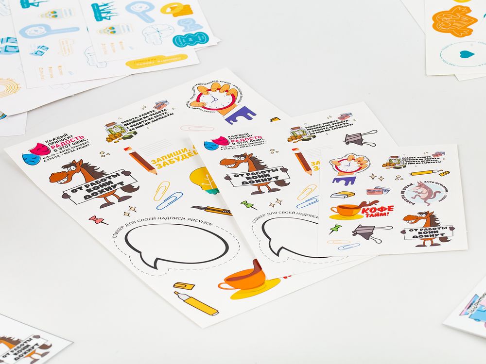 Наклейки бумажные Sticker Pack на заказ, M