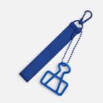 чтобы подвеска была прицеплена к изделию в заказе:<br><ul class="list"><li>Добавьте нанесение «Крепление (сборка)» и сделайте его групповым для всех товаров