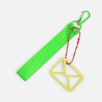 чтобы подвеска была прицеплена к изделию в заказе:<br><ul class="list"><li>Добавьте нанесение «Крепление (сборка)» и сделайте его групповым для всех товаров