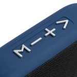 1 А </li><li>В комплекте зарядный кабель Micro USB (выполняет функцию FM-антенны при подключении к гнезду колонки; к зарядному устройству при этом подключать не следует)</li></ul><br>Незначительные матовые потёртости на верхних клапанах упаковочных коробок не являются заводским дефектом.<br><br>При проверке нескольких одинаковых беспроводных устройств (колонок