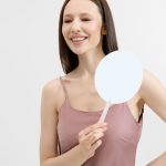 Веер-опахало Breeze Ease с круглым полотном — лаконичный аксессуар с современным дизайном и широкими возможностями для брендинга.<br><br>Легкий и удобный