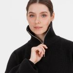 см</td><td>S/M<br></td><td>L/XL<br></td></tr><tr align="center"><td>A</td><td>66</td><td>67</td></tr><tr align="center"><td>B</td><td>65</td><td>70</td></tr><tr align="center"><td>C</td><td>51</td><td>54</td></tr></table><p>Допускаются отклонения в 5% от указанных параметров по размеру и цвету</p></div>