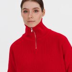см</td><td>S/M<br></td><td>L/XL<br></td></tr><tr align="center"><td>A</td><td>66</td><td>67</td></tr><tr align="center"><td>B</td><td>65</td><td>70</td></tr><tr align="center"><td>C</td><td>51</td><td>54</td></tr></table><p>Допускаются отклонения в 5% от указанных параметров по размеру и цвету</p></div>