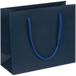 Пакет из бумаги Gentleman Blue плотностью 150 г/м².<br>Выдерживает вес до 0
