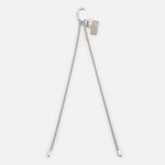 2 адаптера Apple Lightning (до 30 Вт) и USB-A (до 60 Вт)</li></ul>Важно: Для крепления кабеля телефон должен иметь чехол. Длина ланьярда не регулируется.