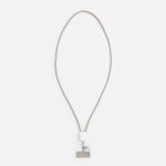 если его входной порт USB Type-C поддерживает технологию Power Delivery.<br><br>Кабель в прочной нейлоновой оплетке не заламывается и не путается