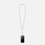 2 адаптера Apple Lightning (до 30 Вт) и USB-A (до 60 Вт)</li></ul>Важно: Для крепления кабеля телефон должен иметь чехол. Длина ланьярда не регулируется.