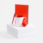 <p>Подарочный набор с антистрессом — для оазиса спокойствия в офисе! Набор Kroom поможет невозмутимо балансировать между бесконечными дедлайнами и напряженными совещаниями