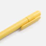 который обеспечивает до 3500 м непрерывного письма.<br><ul class="list"><li>Механизм ручки: поворотный.</li><li>Корпус ручки разбирается