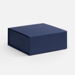 Подарочная коробка Quadra Fold изготовлена из переплетного картона