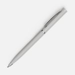 <ul class="list"><li>Механизм ручки: поворотный.</li><li>Замена стержня требует особых навыков. Мы не рекомендуем разбирать ручку во избежание поломки.</li><li>Стержень с синими чернилами.</li><li>Длина линии письма: 500 м.</li></ul>