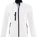 Для непромокаемых и непродуваемых курток Roxy из трехслойного софтшелла не существует никаких границ: ни географических