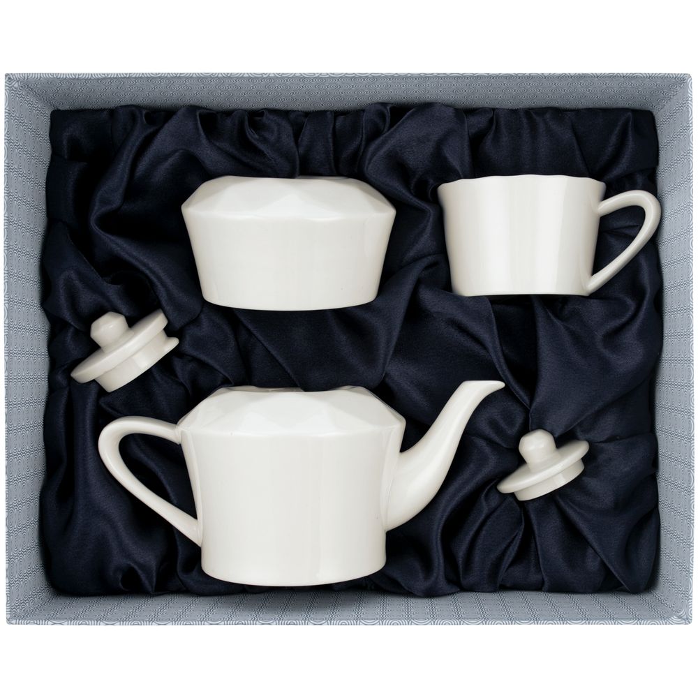 Линейка столовой посуды <a rel="nofollow" target="_blank" href="https://gifts.ru/search/text/Diamante%20Bianco">Diamante Bianco</a> — настоящий бриллиант коллекции Altavolo. Структура и пропорции граней блюдца