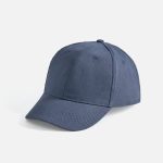Бейсболка Buffalo с 6 клиньями и с лобовым швом.<br><ul class="list"><li>Обшивные люверсы</li><li>Металлическая застежка</li><li>Длина козырька 7 см</li></ul><div>Сочетается по цвету с одеждой из коллекции Sols.</div>