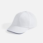 Бейсболка Buffalo с 6 клиньями и с лобовым швом.<br><ul class="list"><li>Обшивные люверсы</li><li>Металлическая застежка</li><li>Длина козырька 7 см</li></ul><div>Сочетается по цвету с одеждой из коллекции Sols.</div>