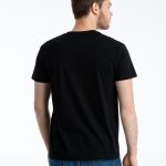 см</td><td>S<br></td><td>M<br></td><td>L<br></td><td>XL<br></td><td>XXL<br></td></tr><tr align="center"><td>A</td><td>50</td><td>53</td><td>56</td><td>58</td><td>62</td></tr><tr align="center"><td>B</td><td>69</td><td>72</td><td>74</td><td>76</td><td>78</td></tr></table><p>Допускаются отклонения в 5% от указанных параметров по размеру и цвету.</p></div>
