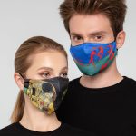 держась за резинки. Мойте руки перед надеванием и после снятия маски с лица.<br><br>Маска упакована в индивидуальный пакет с липким краем.