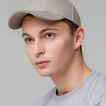 металлическая застежка и люверсы.