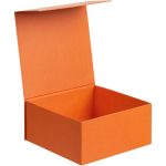 с крышкой на магните.<br><br>Конструкция коробки предусматривает наличие технологического зазора шириной до 2 мм по линии сопряжения короба и крышки.