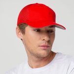 <ul class="list"><li>Однотонная бейсболка из двух видов ткани: козырек и лобовые клинья из гладкого полотна