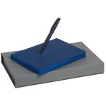 Набор упаковывается в подарочную коробку с покрытием софт-тач.