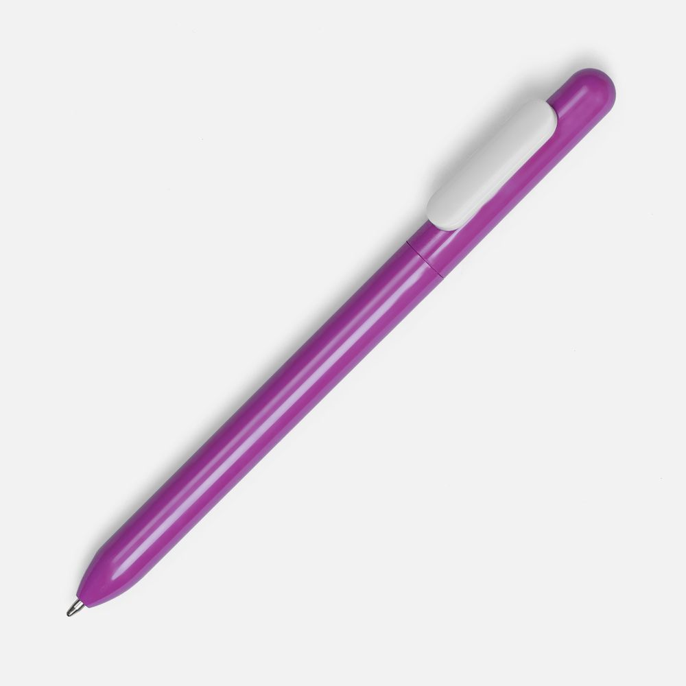 Ручка из глянцевого пластика с белым клипом.<br><br><ul class="list"><li>Механизм ручки: нажимной.</li><li>Корпус ручки разбирается