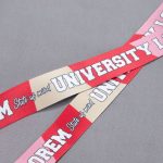 будь то однотонное окрашивание или сложные полноцветные паттерны.<br><br>Выбирайте свою комбинацию и используйте шопер Bolsa как запоминающийся инструмент коммуникации!<br><ul class="list"><li>Выдерживает нагрузку до 10 кг.</li><li>Способ обработки внутреннего шва: оверлок. </li><li>Внутренний карман.</li><li>Петелька для карабина на внутреннем шве.</li></ul>
